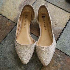 Sparkly Pointed Nude Flats
